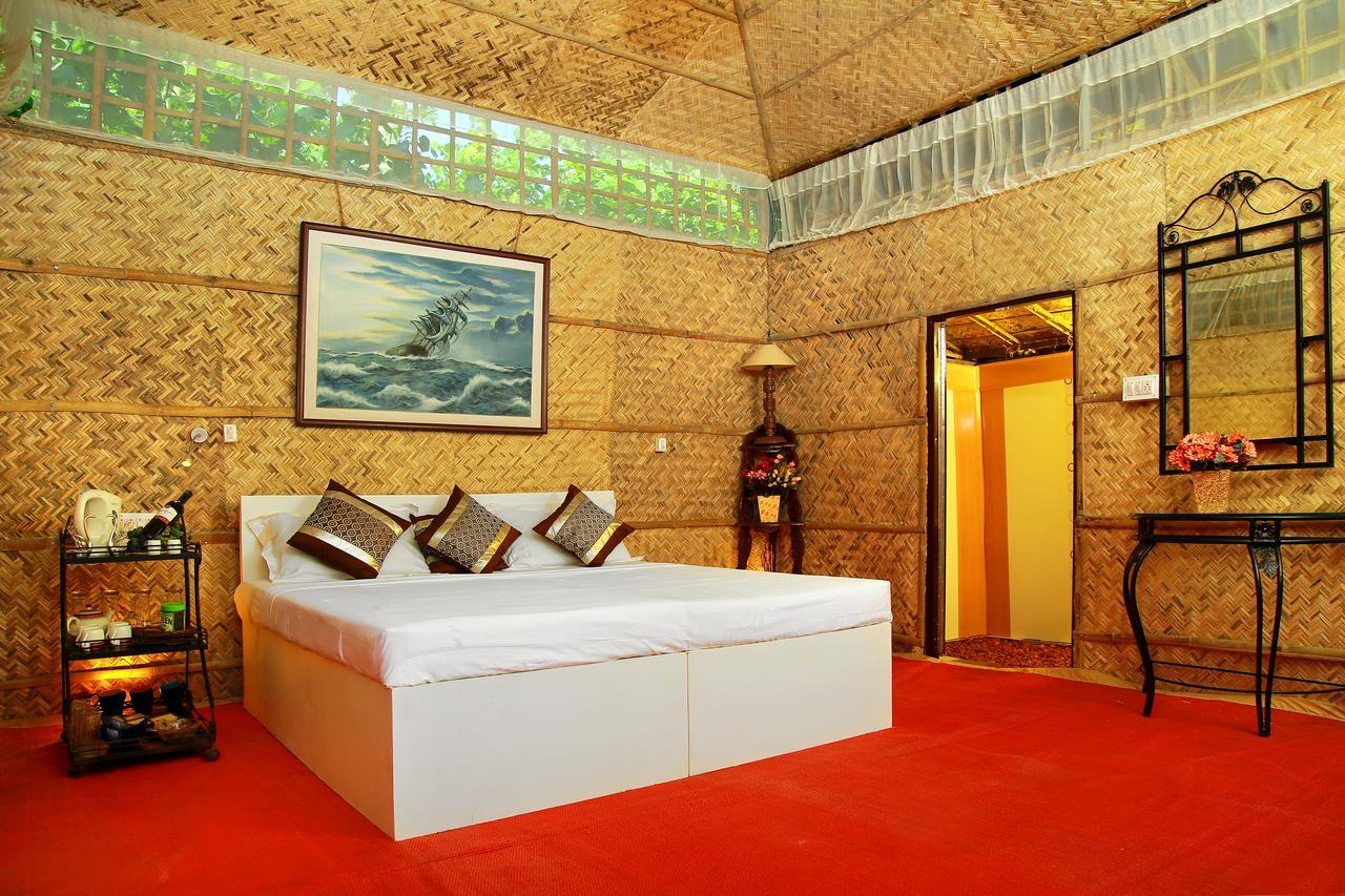 Colonels Beach Villa Alappuzha Extérieur photo
