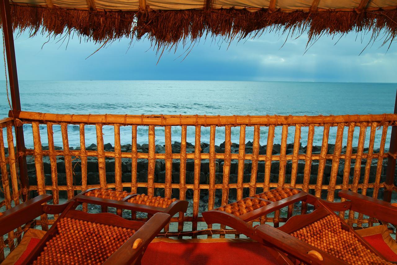 Colonels Beach Villa Alappuzha Extérieur photo