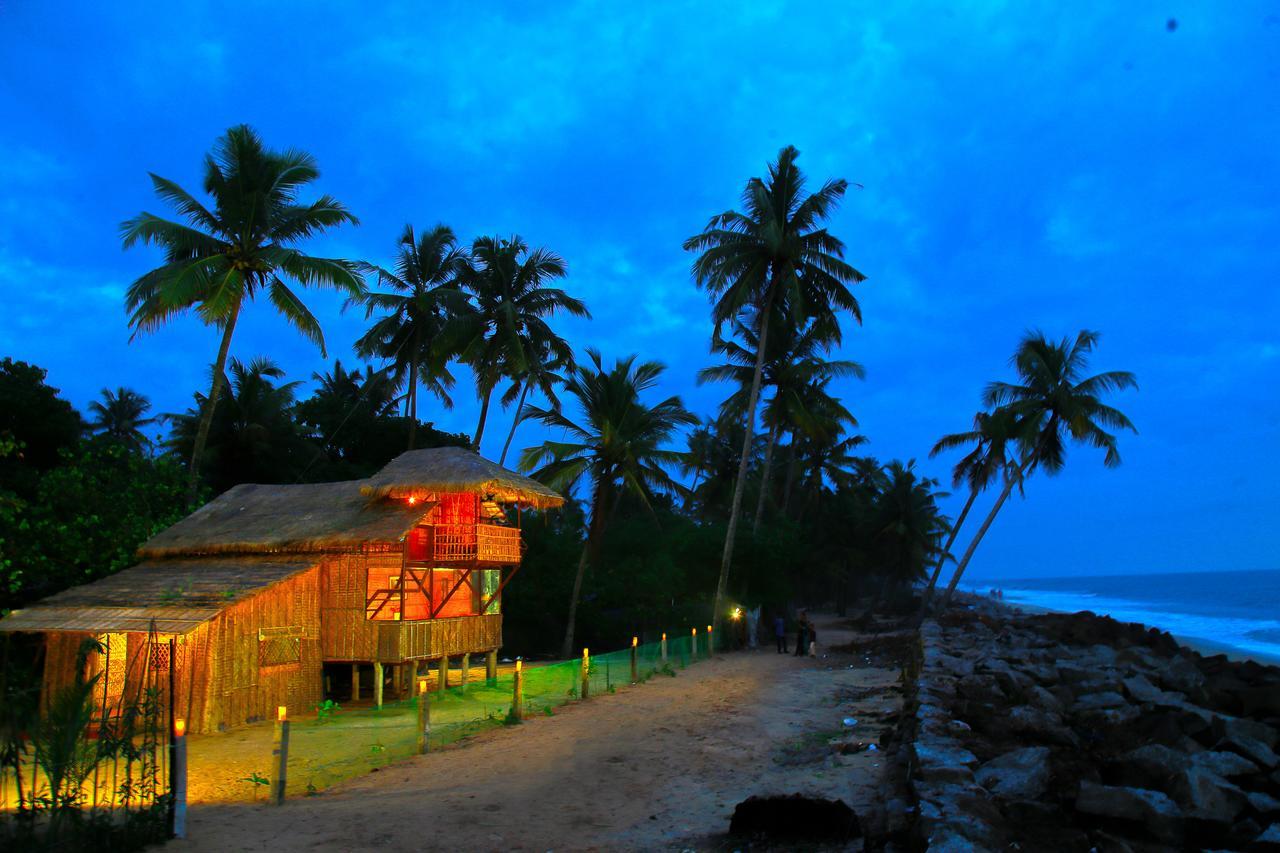 Colonels Beach Villa Alappuzha Extérieur photo