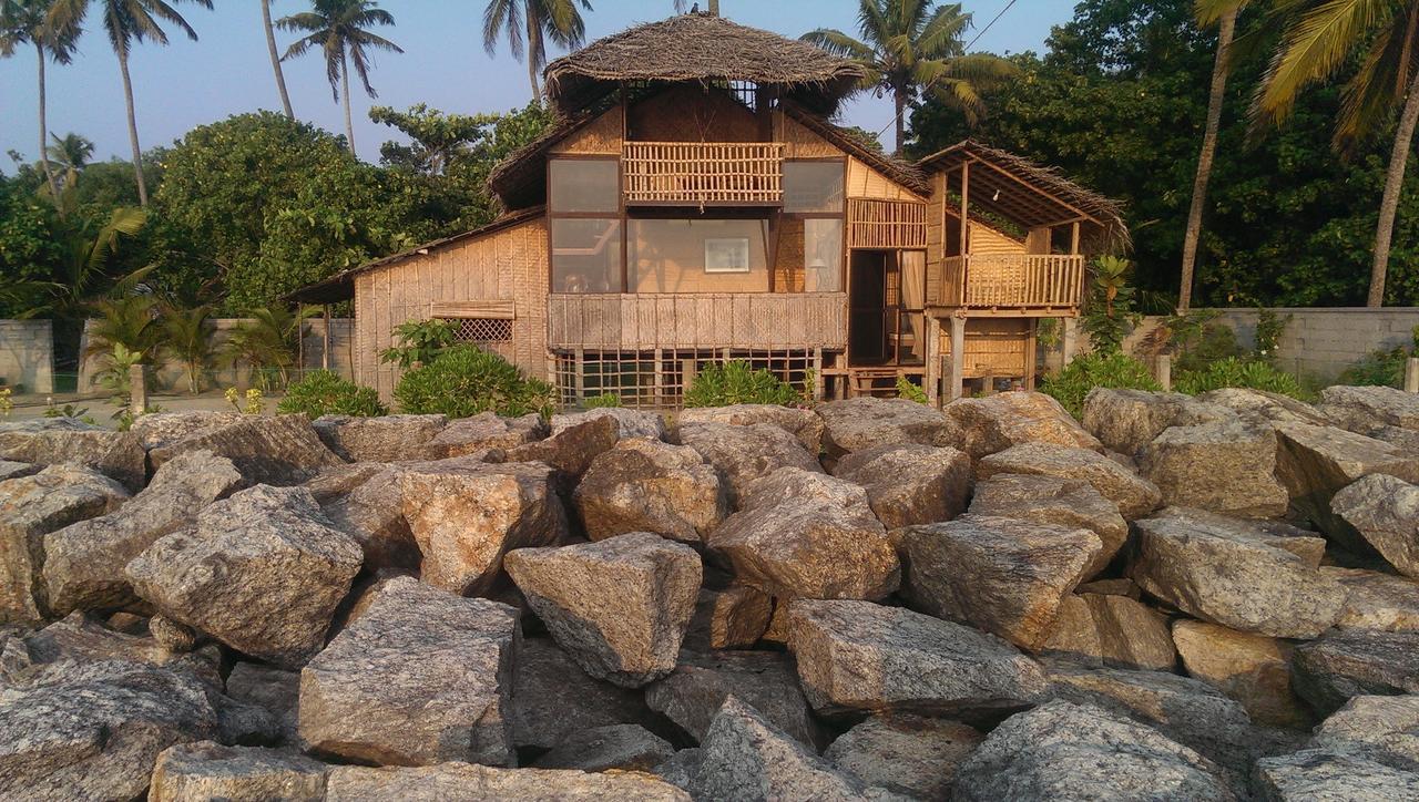 Colonels Beach Villa Alappuzha Extérieur photo