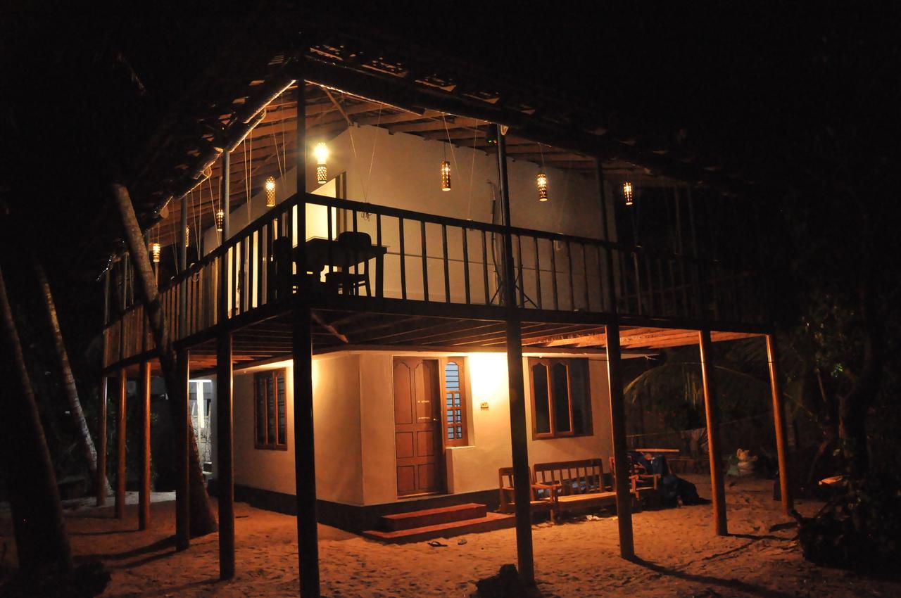 Colonels Beach Villa Alappuzha Extérieur photo