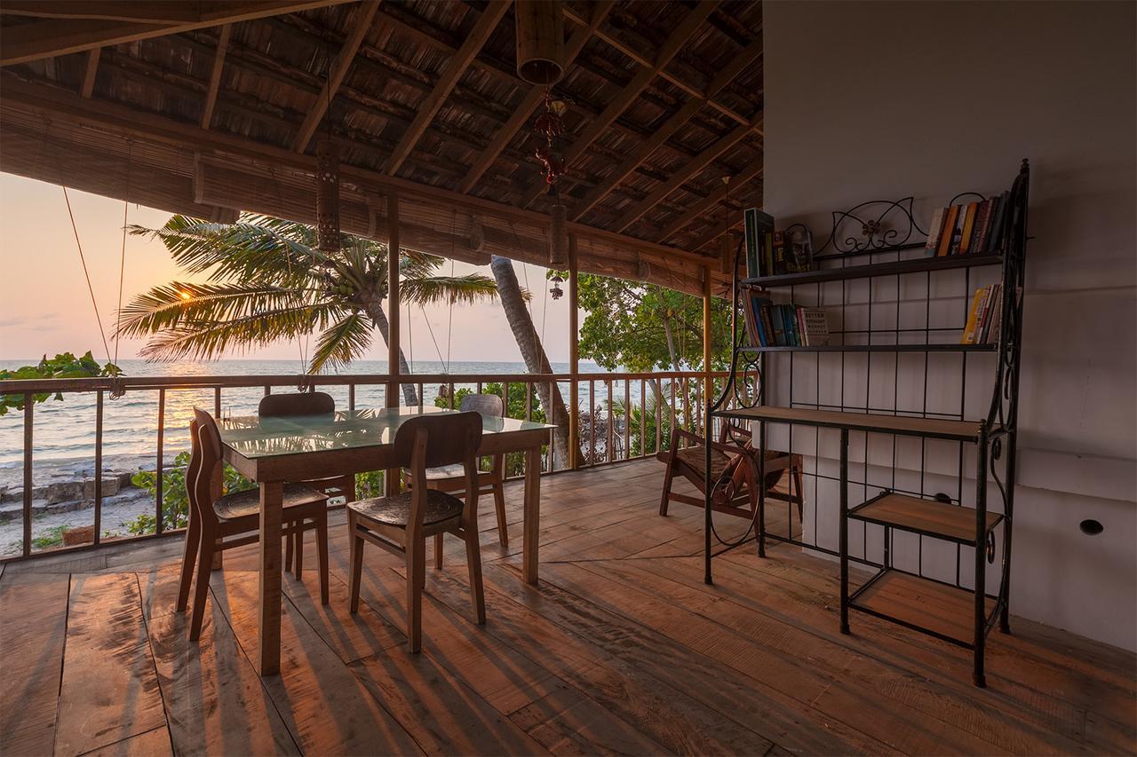 Colonels Beach Villa Alappuzha Extérieur photo